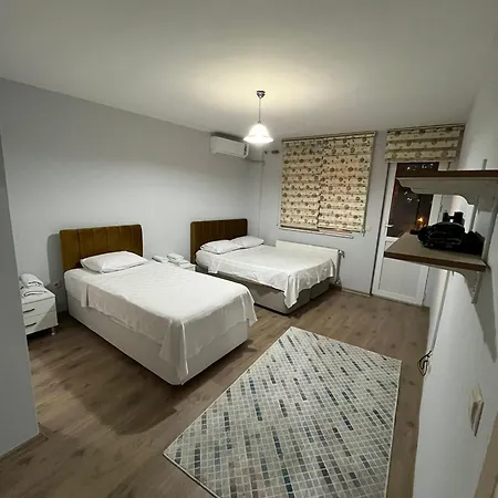 Hotel Elit 61 *