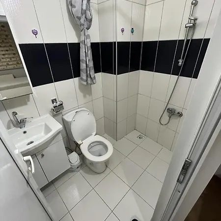 Hotel Elit 61 *